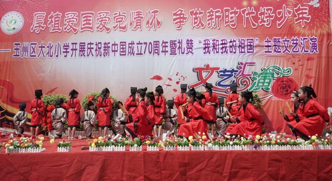 情系乡贤 送医上门
